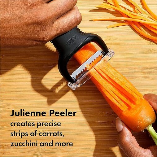 OXO Good Grips 2-Piece Peeler Set 4 OXO Good Grips 2-Piece Peeler Set
