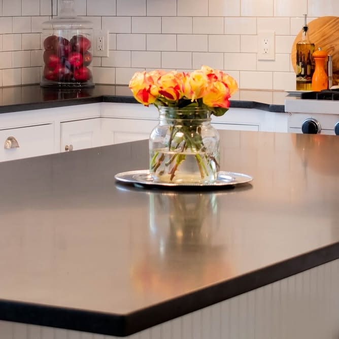15 Photos of Granite Countertops That Add Luxury to Your Home 3 Absolute Black - Photos of Granite Countertops